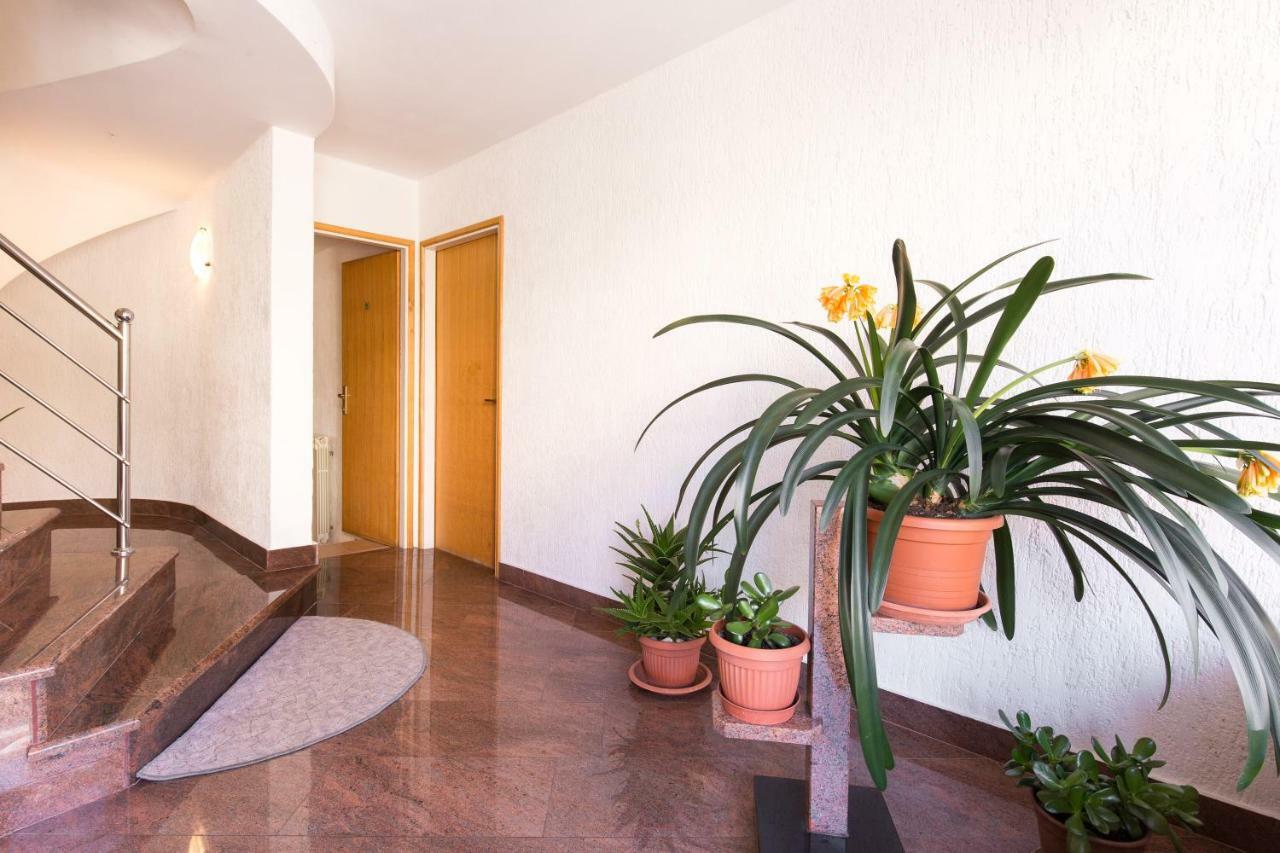 Villa Paradiso Punat Exterior photo
